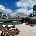 Charmoso Studio / Bela Cintra